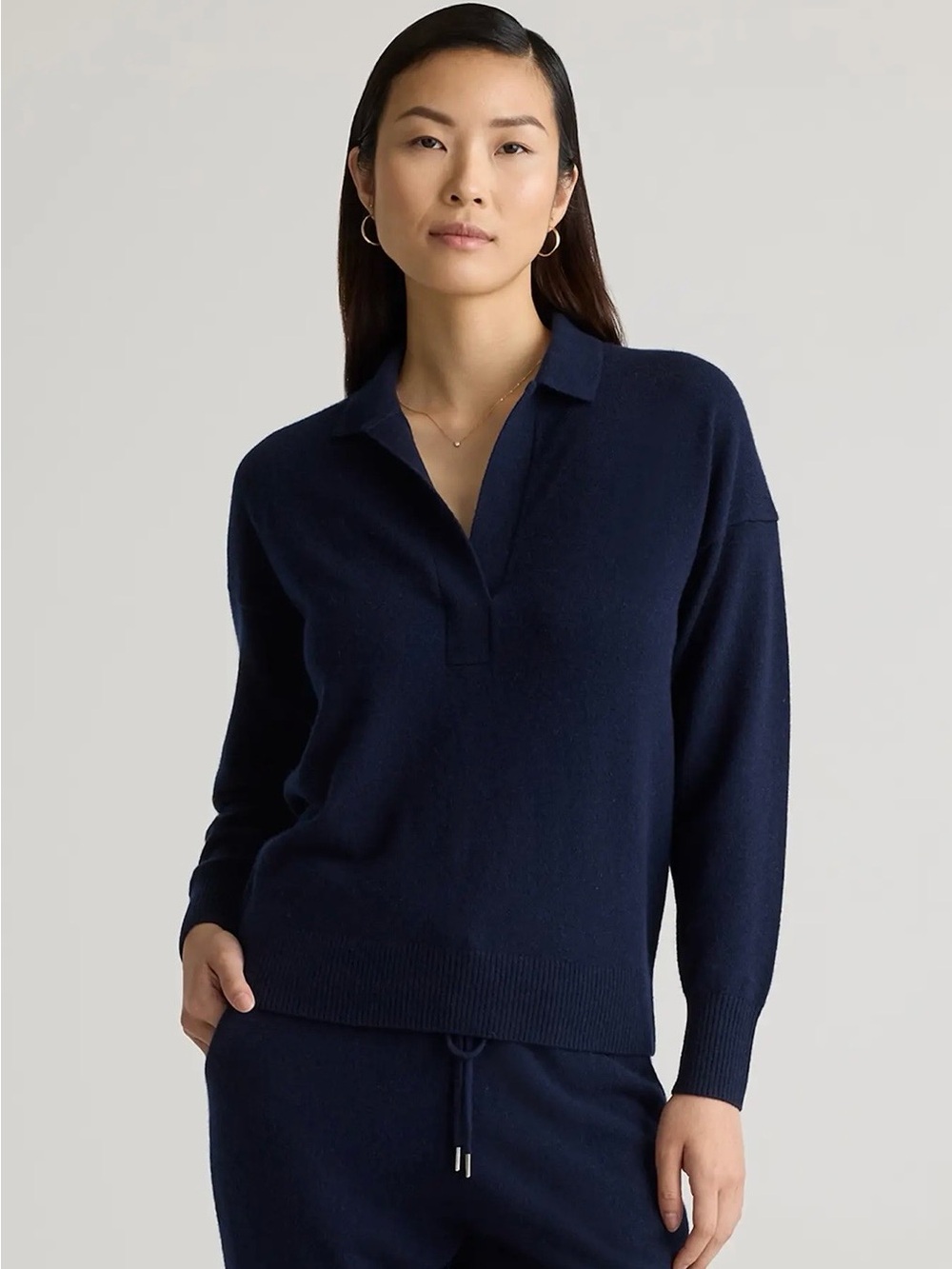 Quince True Navy V‑Neck Mongolian Cashmere Polo Sweater